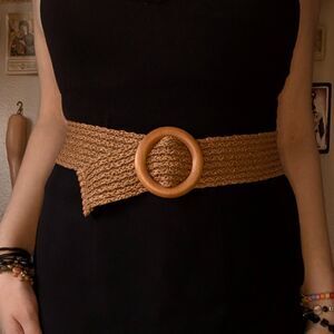 Wide Woven Straw Waist Belt Women's Medium Light Brown Wooden Buckle Bohemian